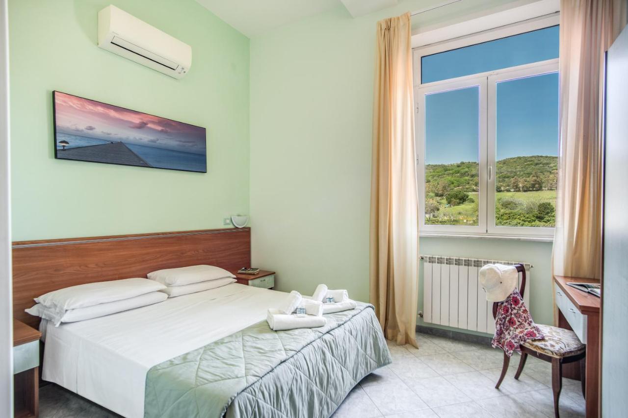 Villa Mg Hotel Santa Marinella Exteriér fotografie