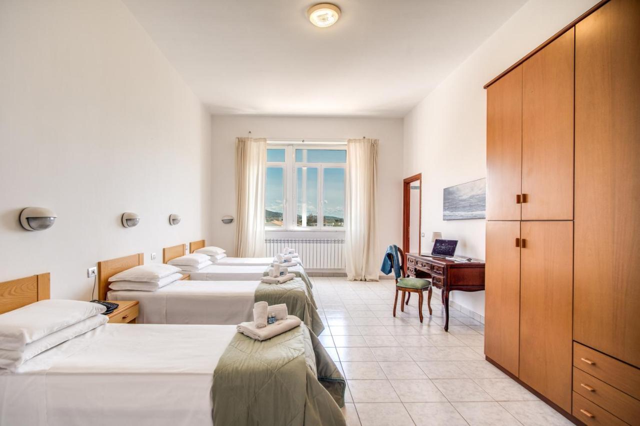Villa Mg Hotel Santa Marinella Exteriér fotografie