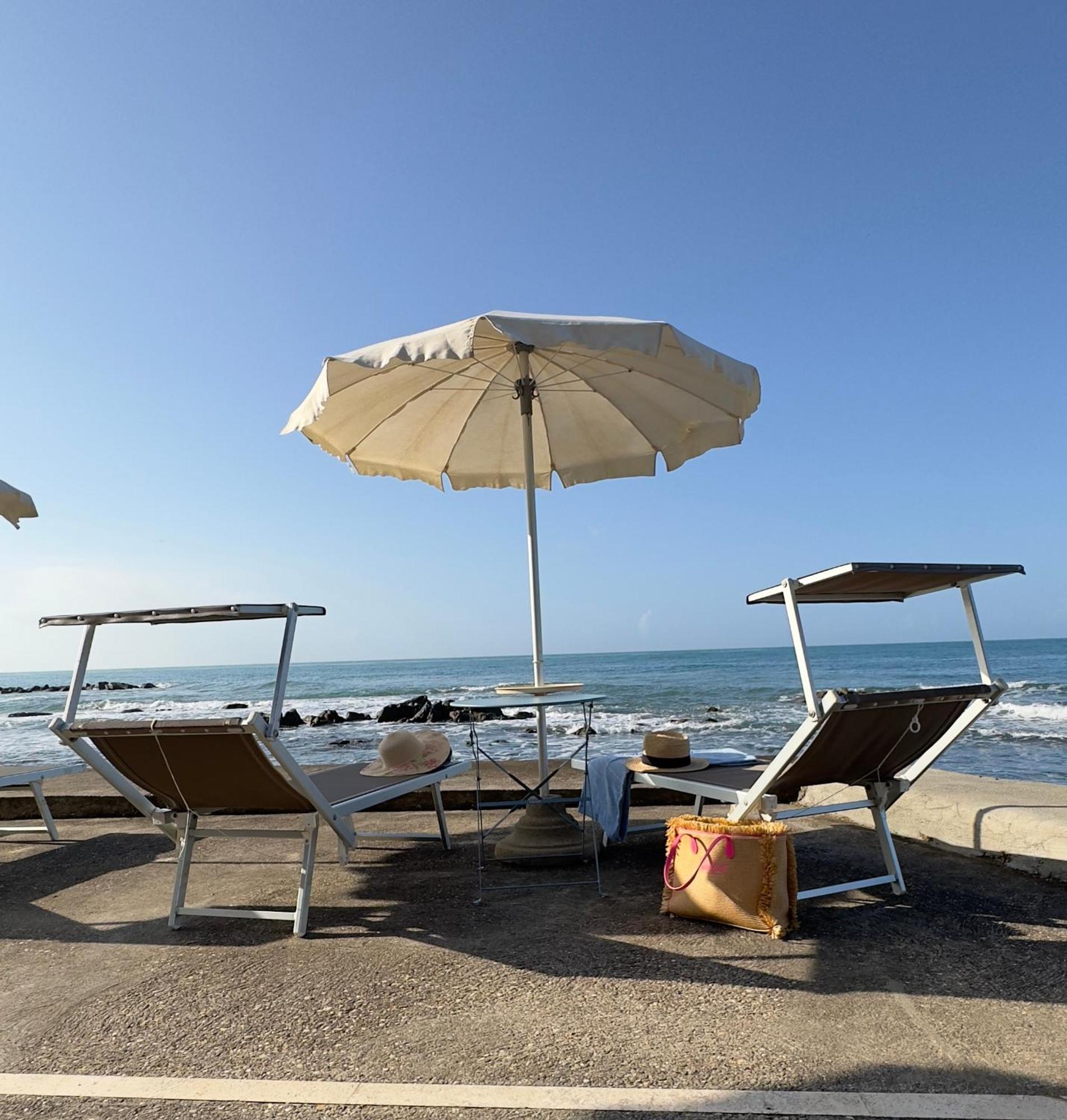 Villa Mg Hotel Santa Marinella Exteriér fotografie